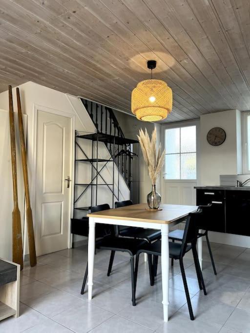 Puy Du Fou Apartment เลแซร์บิเย ภายนอก รูปภาพ