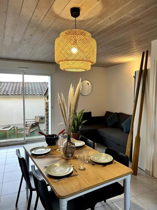 Puy Du Fou Apartment เลแซร์บิเย ภายนอก รูปภาพ